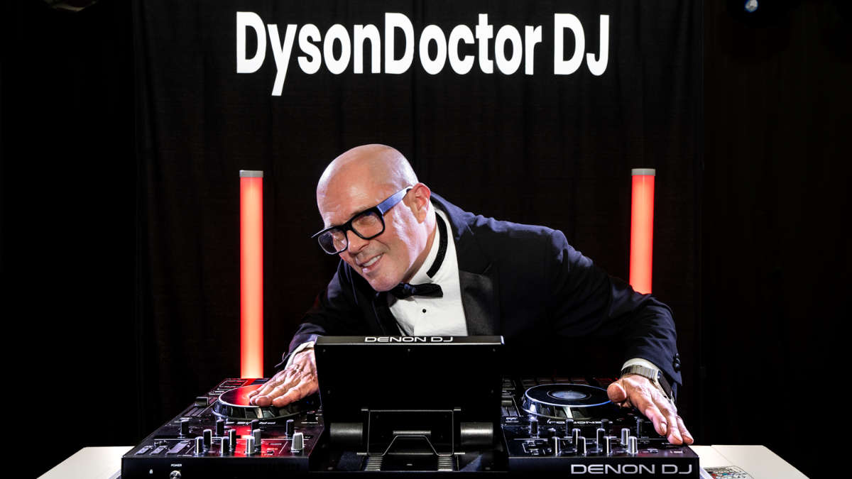 Nik on the decks